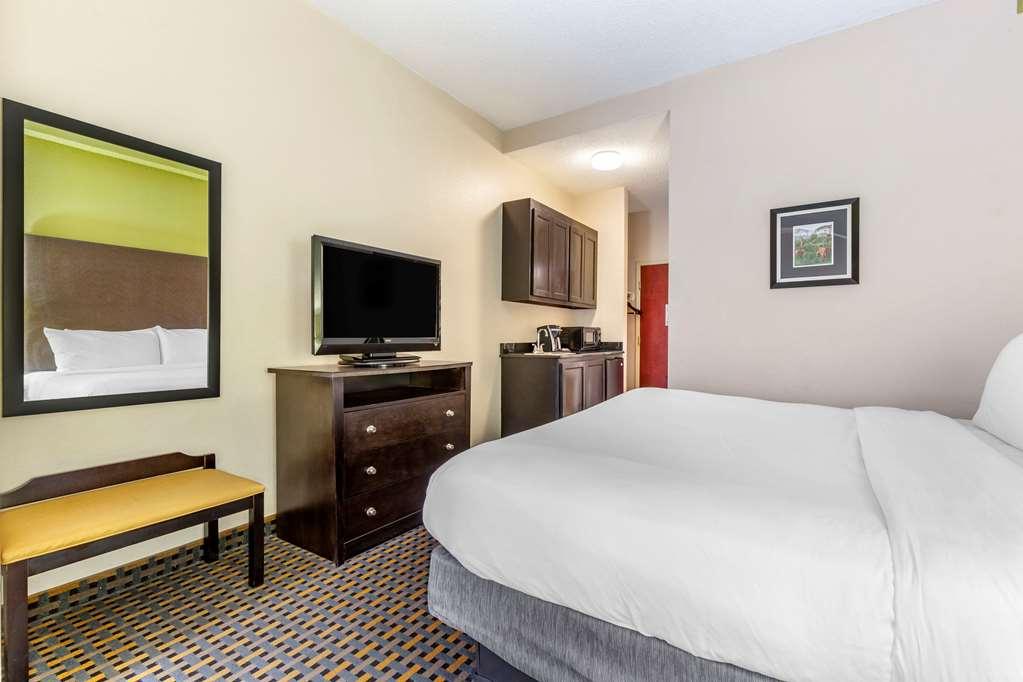 Comfort Inn & Suites Asheboro East Room photo