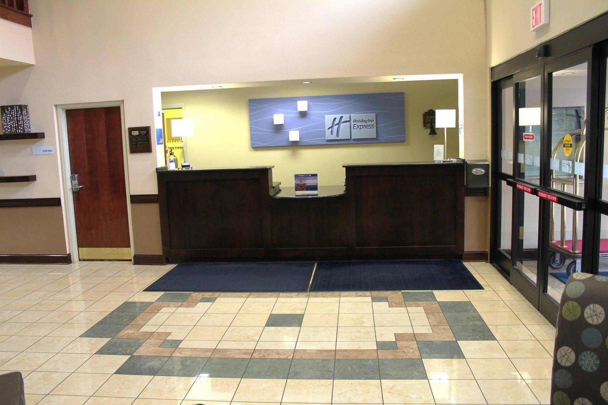 Comfort Inn & Suites Asheboro East Exterior photo